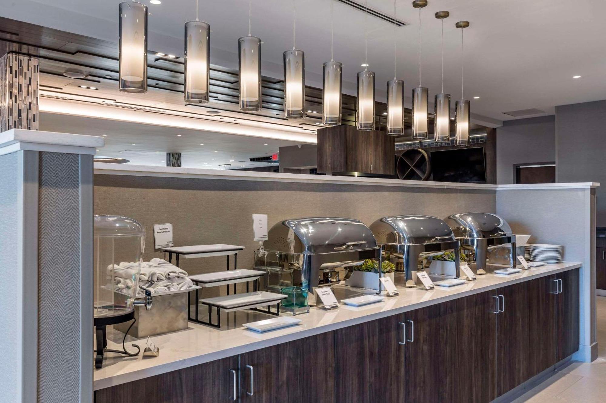 Cambria Hotel Manchester South Windsor Екстериор снимка