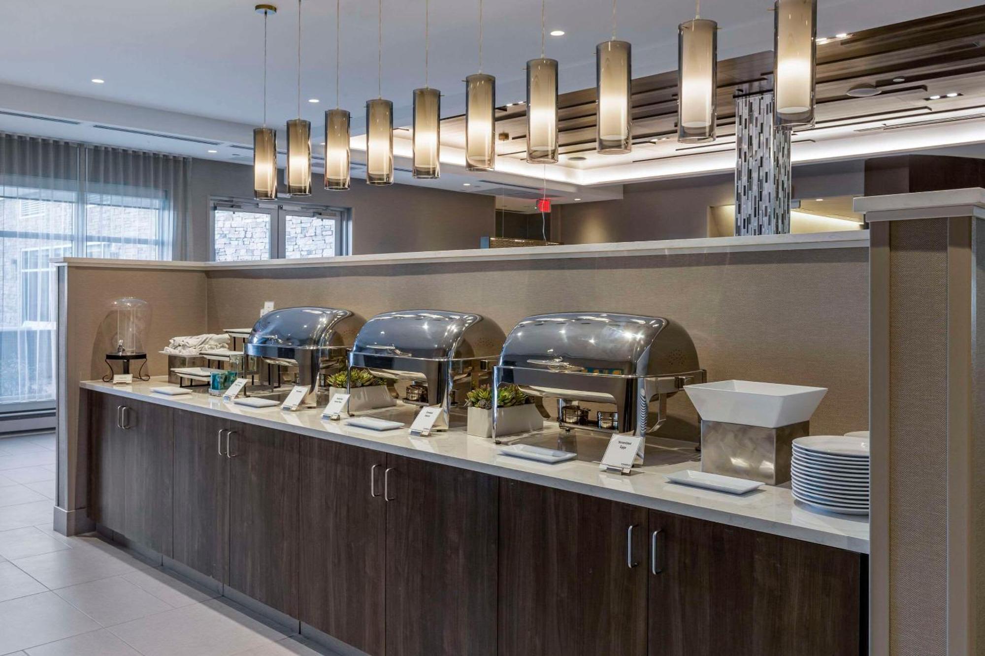 Cambria Hotel Manchester South Windsor Екстериор снимка