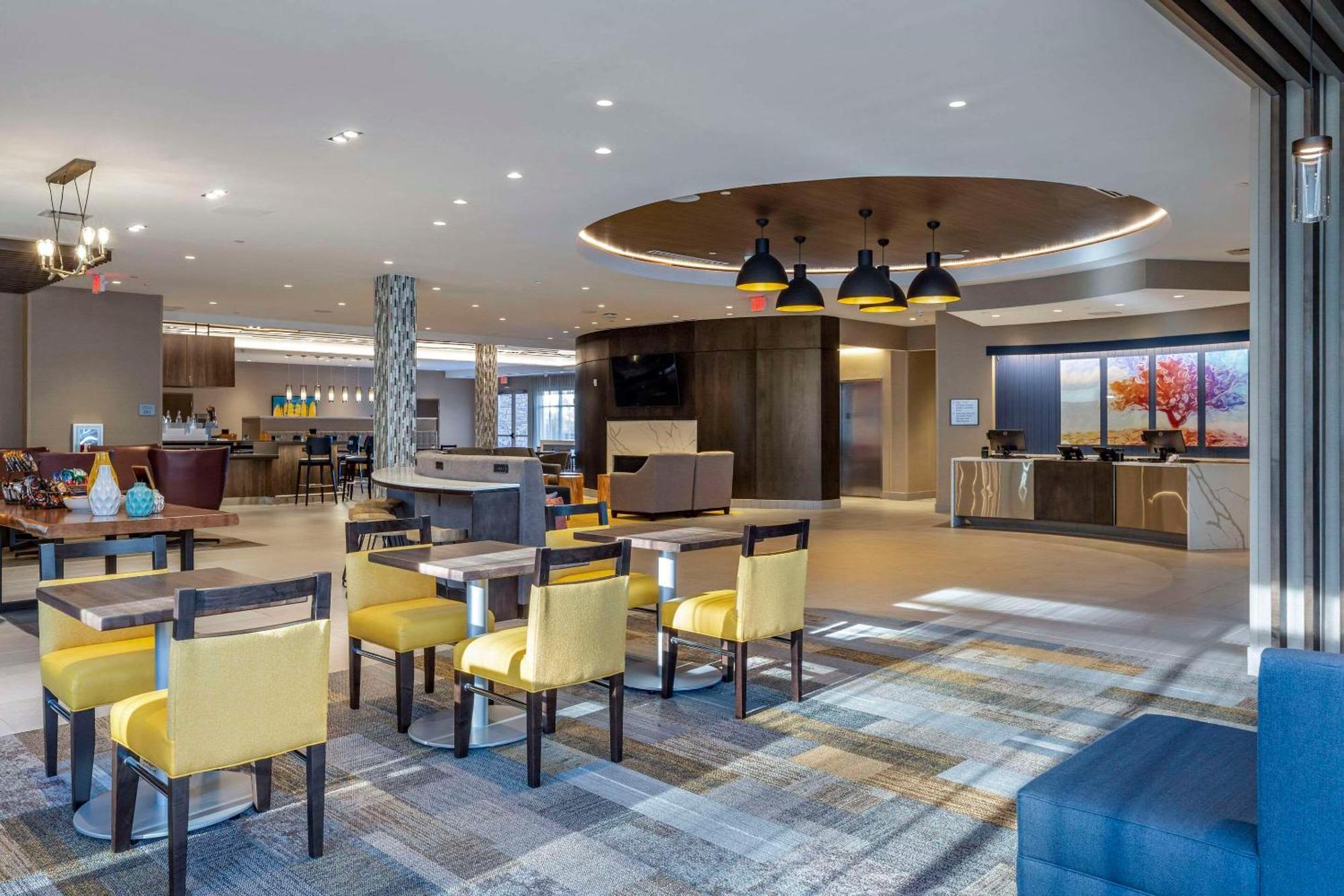 Cambria Hotel Manchester South Windsor Екстериор снимка