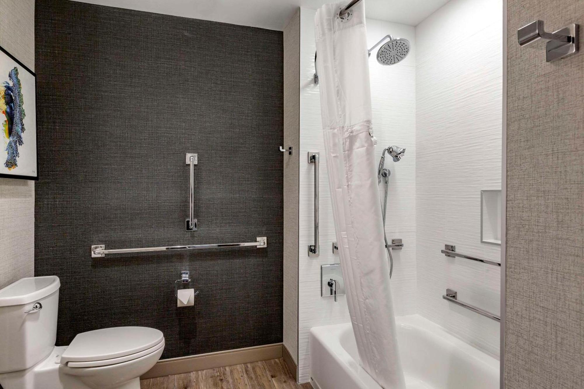 Cambria Hotel Manchester South Windsor Екстериор снимка