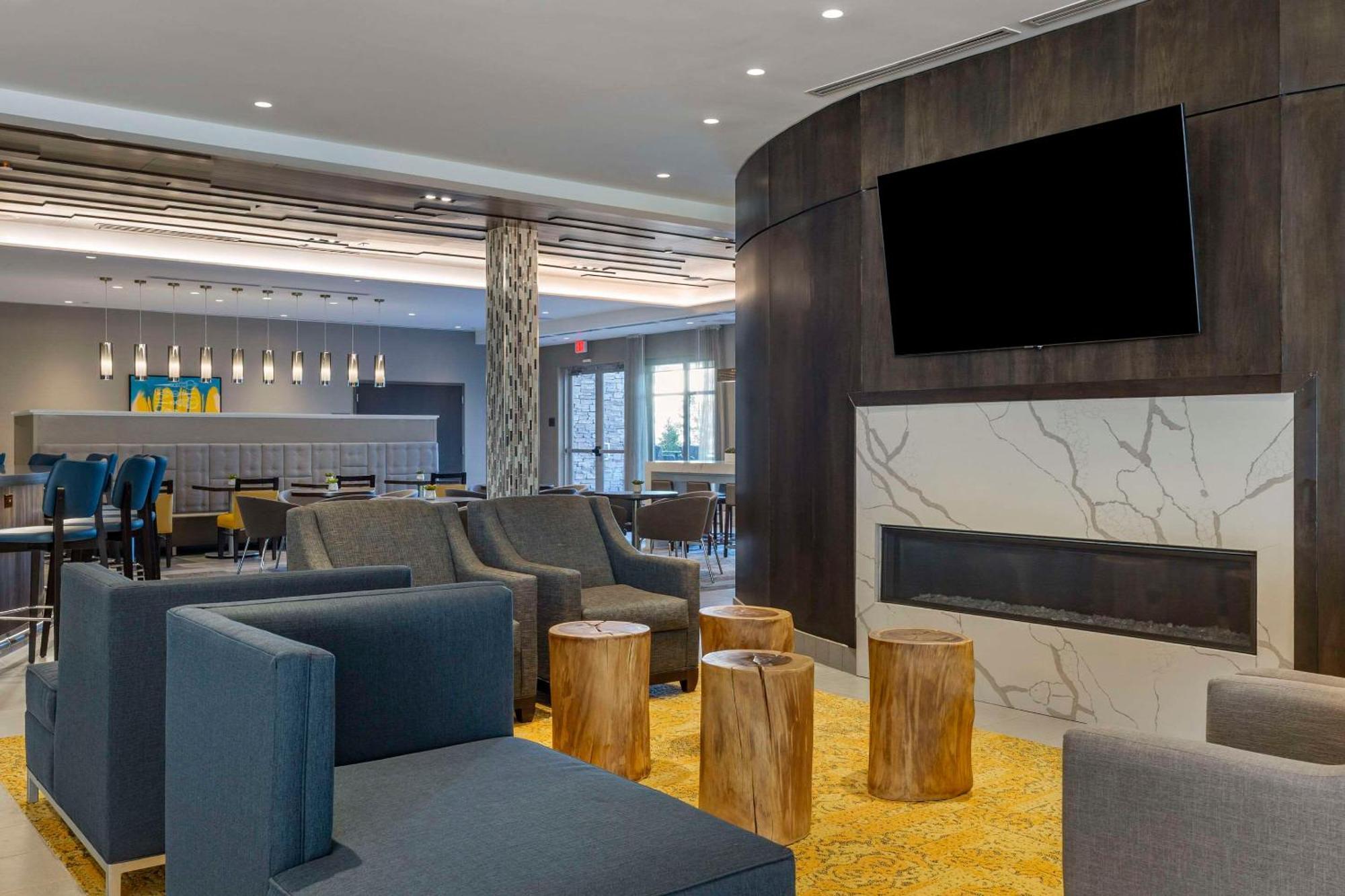 Cambria Hotel Manchester South Windsor Екстериор снимка