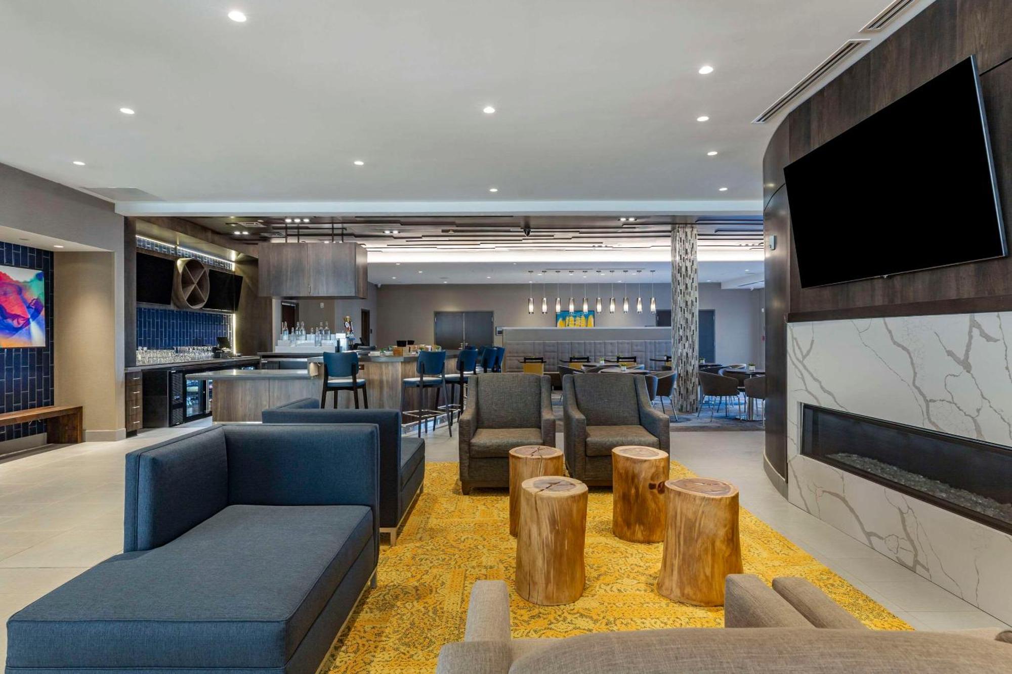 Cambria Hotel Manchester South Windsor Екстериор снимка