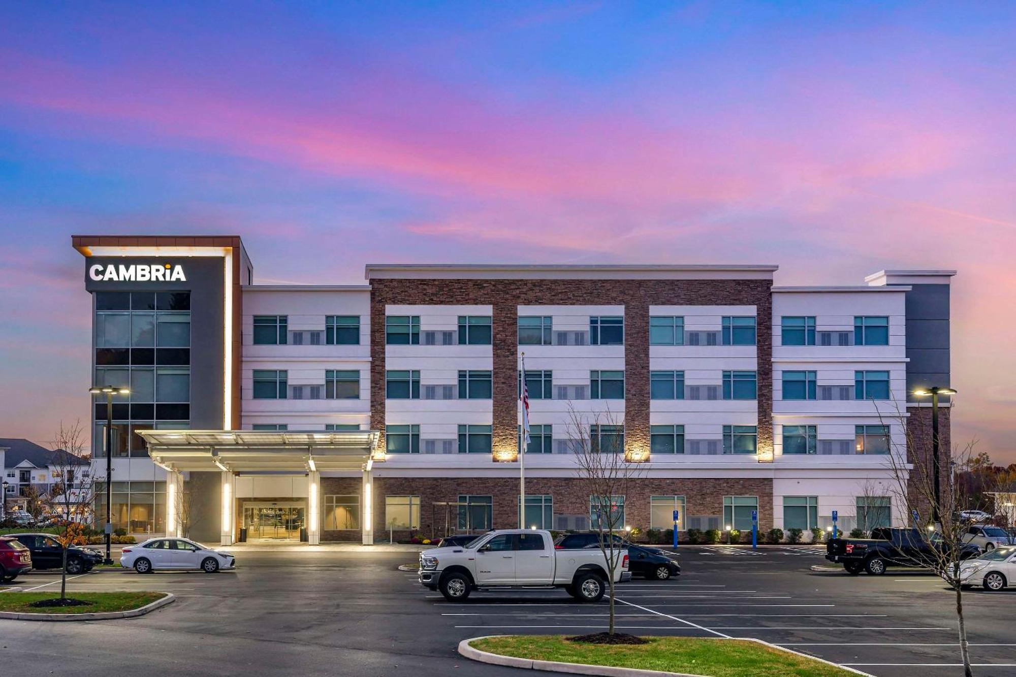 Cambria Hotel Manchester South Windsor Екстериор снимка